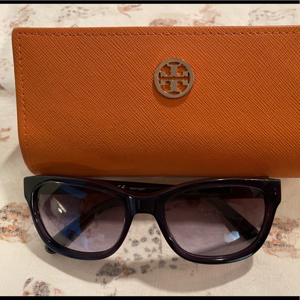 Tory Burch sunglass
